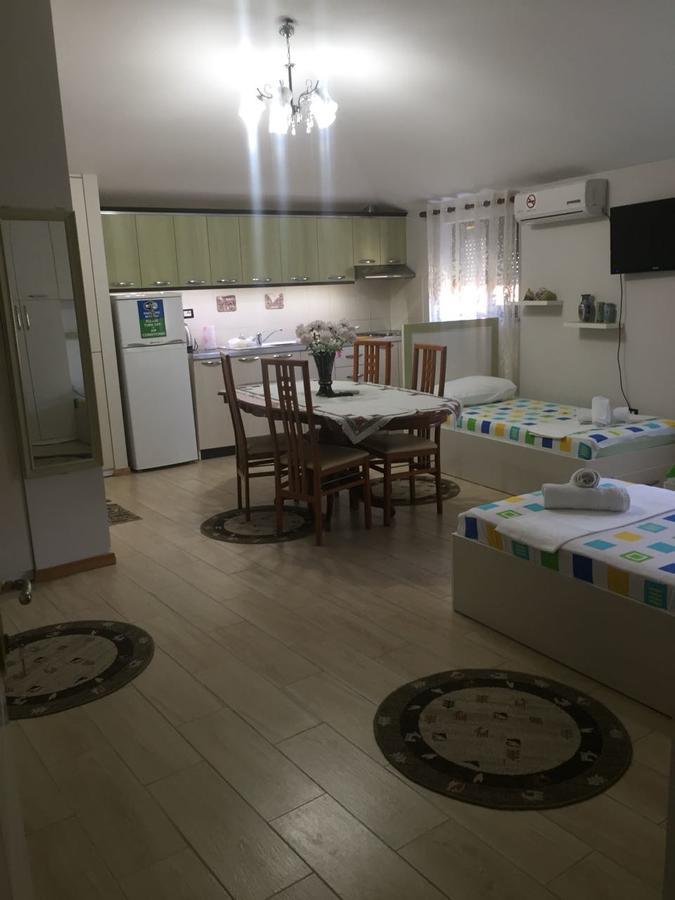 Lille France Apartments ชโคเดอร์ ภายนอก รูปภาพ