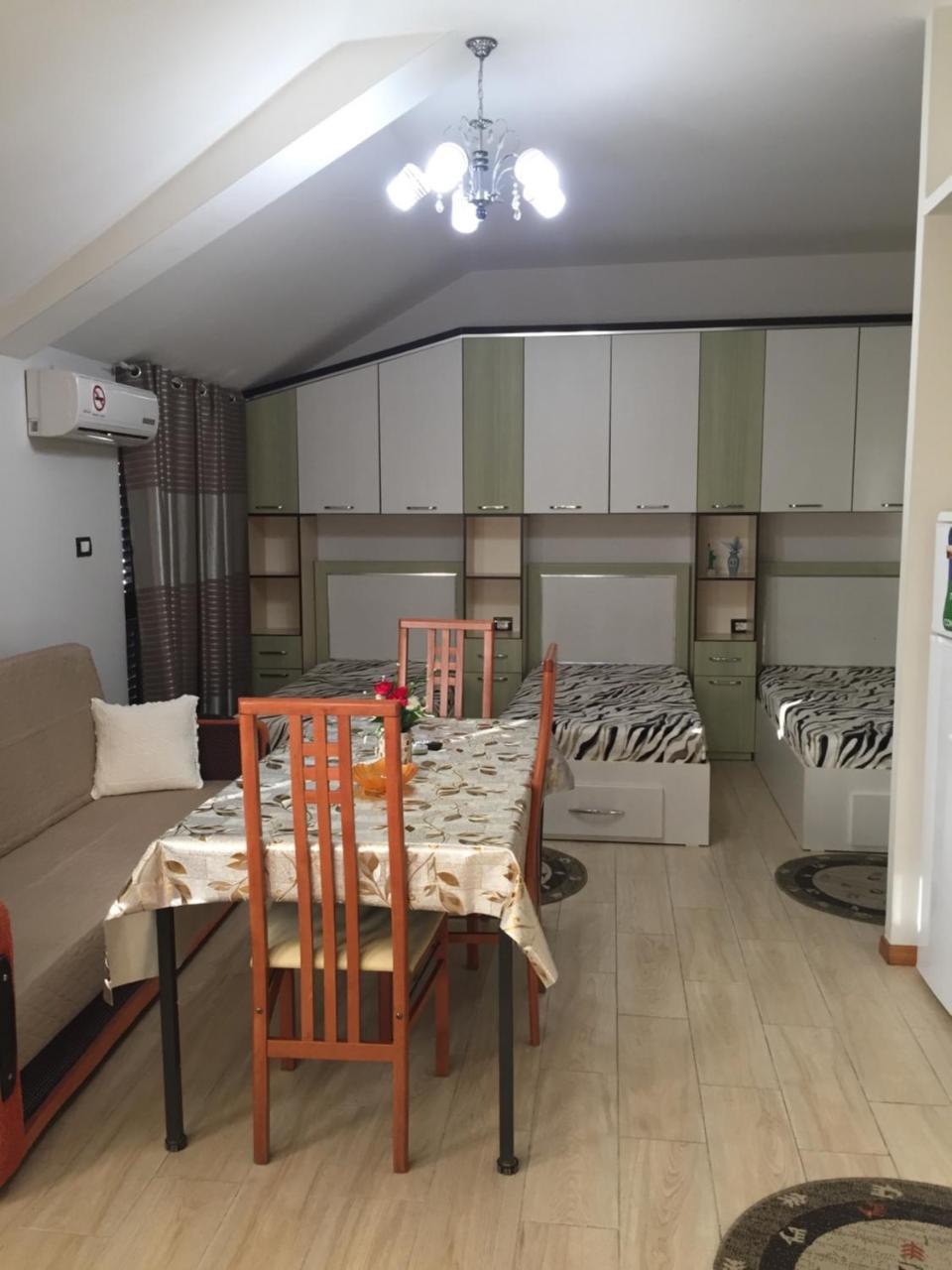 Lille France Apartments ชโคเดอร์ ภายนอก รูปภาพ